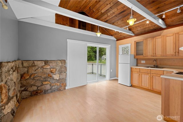 1409 E Dallman Road, Camano Island, WA 98282