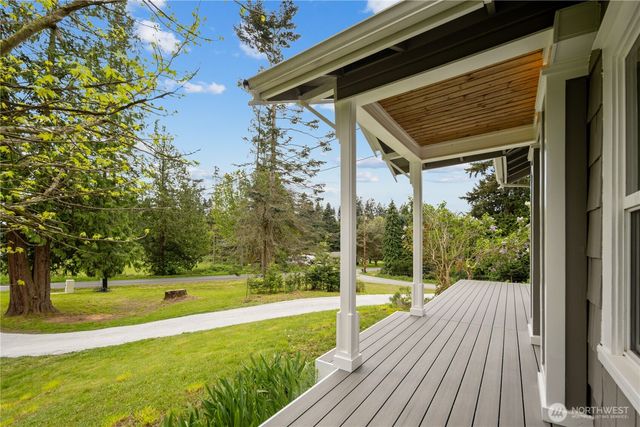 1409 E Dallman Road, Camano Island, WA 98282