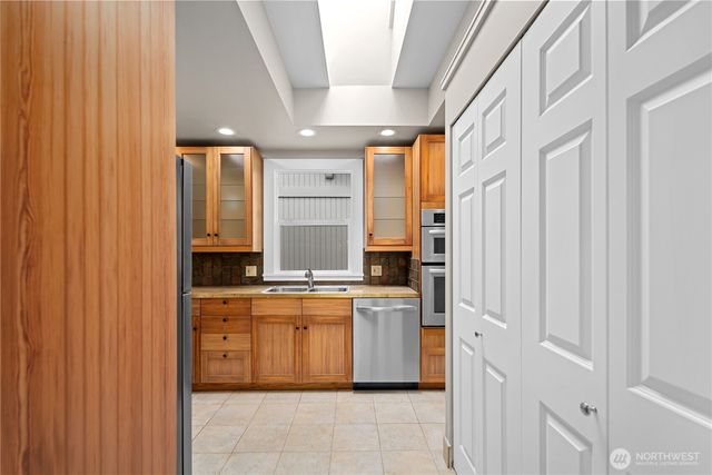 1409 E Dallman Road, Camano Island, WA 98282