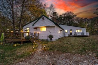 88 Perch Pond Road, Holderness, NH 03245