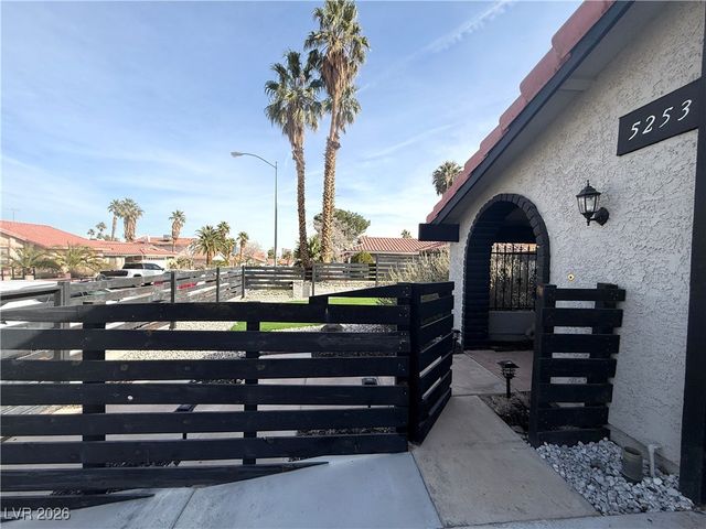 5253 Cartaro Drive, Las Vegas, NV 89103