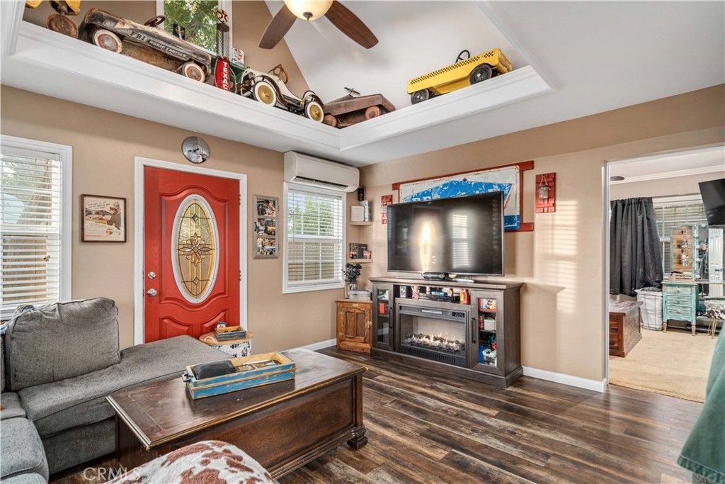 Image 13 of property listing at 4815 W Avenue L14, Lancaster, CA 93536