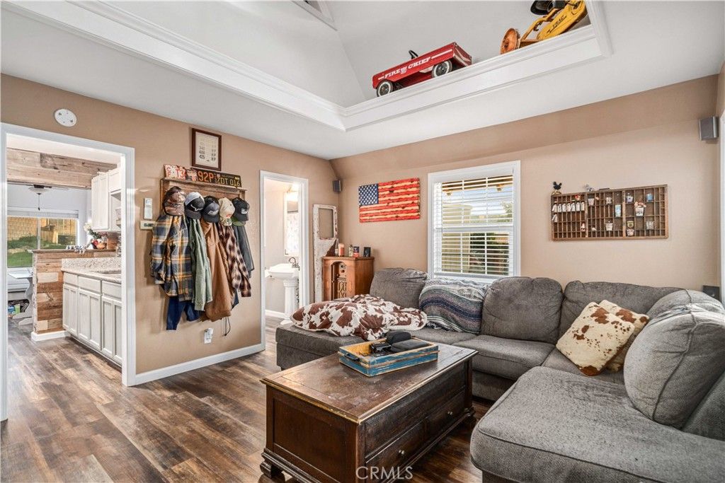 Image 14 of property listing at 4815 W Avenue L14, Lancaster, CA 93536