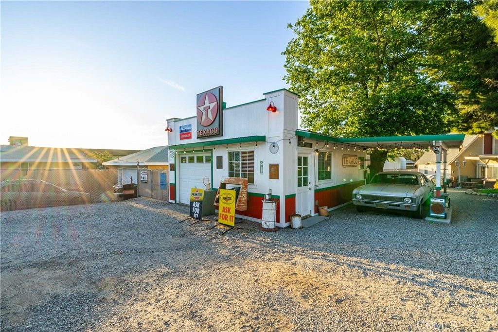 Image 20 of property listing at 4815 W Avenue L14, Lancaster, CA 93536