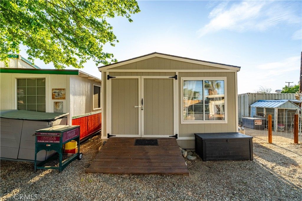 Image 25 of property listing at 4815 W Avenue L14, Lancaster, CA 93536