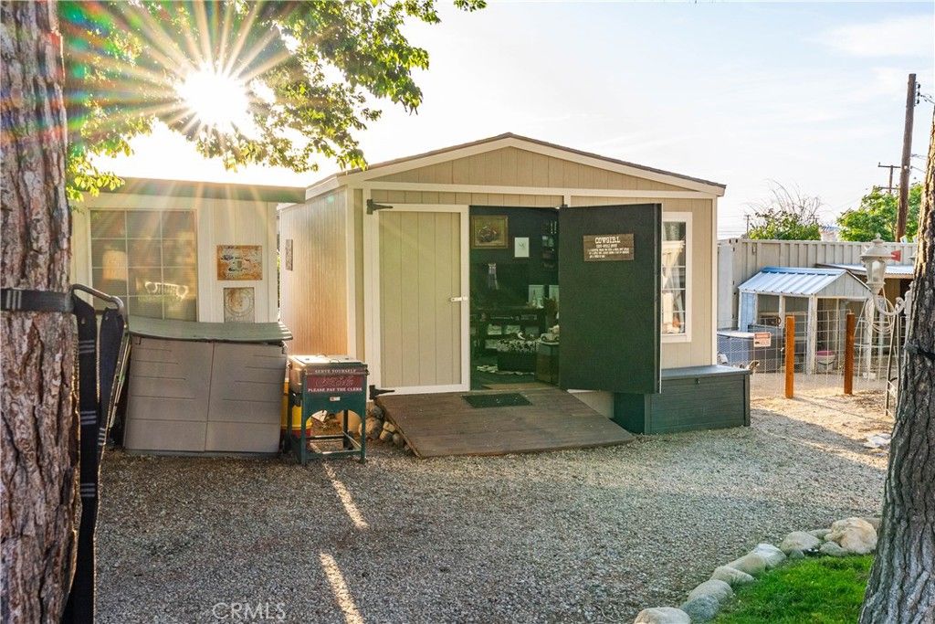 Image 26 of property listing at 4815 W Avenue L14, Lancaster, CA 93536