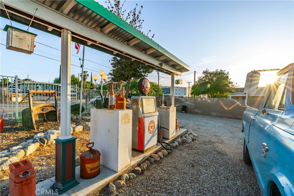 Image 33 of property listing at 4815 W Avenue L14, Lancaster, CA 93536