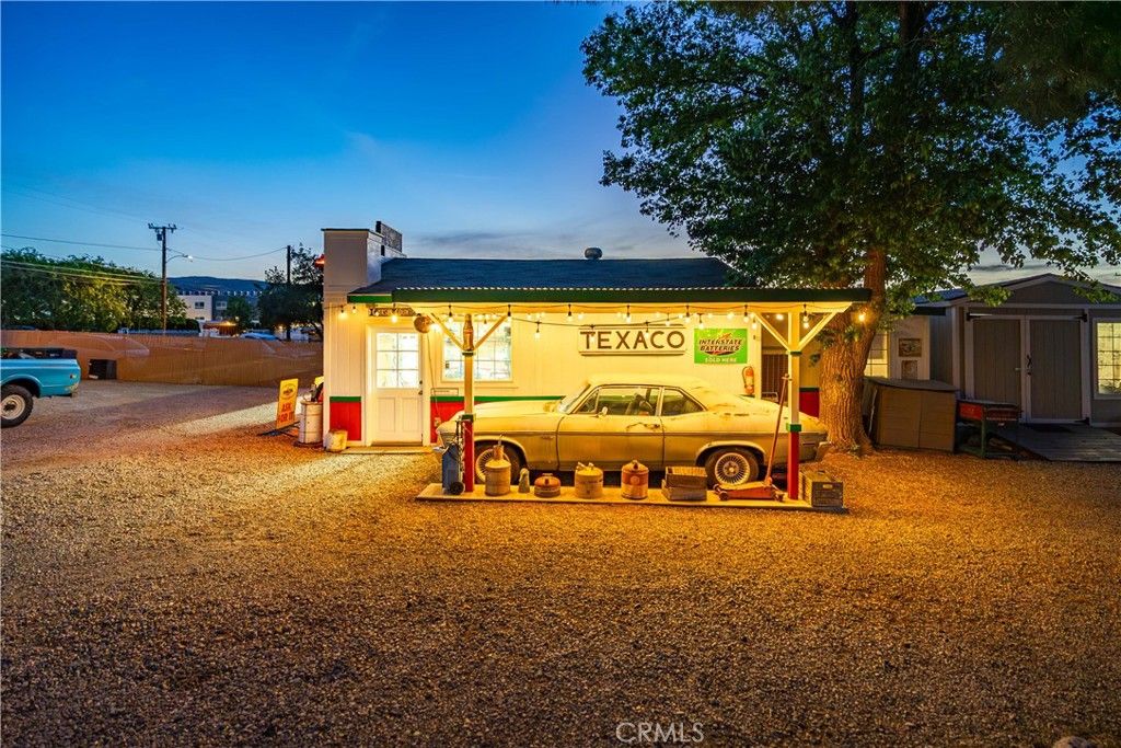 Image 37 of property listing at 4815 W Avenue L14, Lancaster, CA 93536