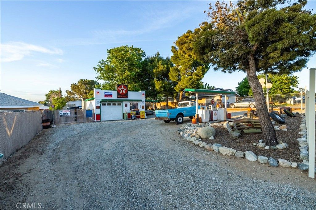 Image 46 of property listing at 4815 W Avenue L14, Lancaster, CA 93536