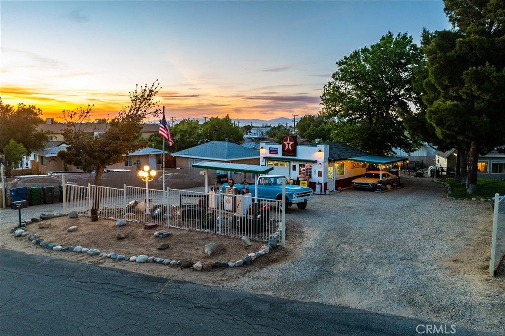 Image 48 of property listing at 4815 W Avenue L14, Lancaster, CA 93536