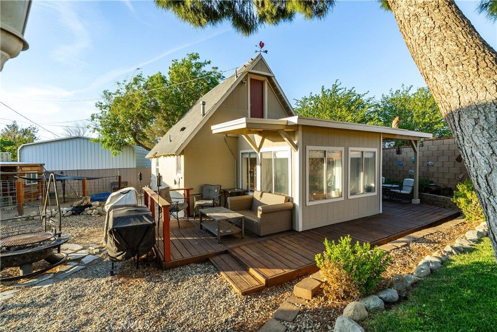 Image 5 of property listing at 4815 W Avenue L14, Lancaster, CA 93536
