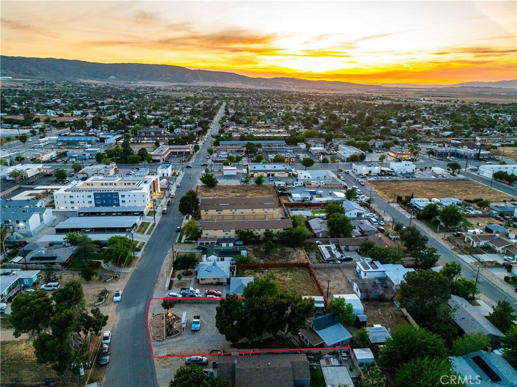 Image 52 of property listing at 4815 W Avenue L14, Lancaster, CA 93536