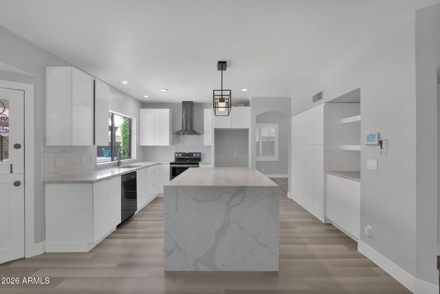1501 W ANTIQUA Drive, Gilbert, AZ 85233