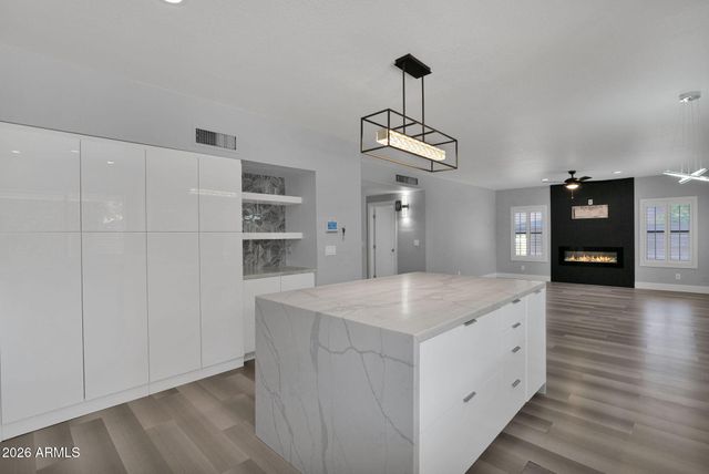 1501 W ANTIQUA Drive, Gilbert, AZ 85233