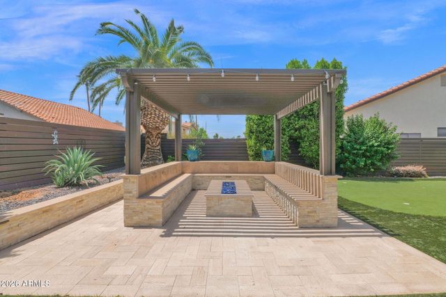 1501 W ANTIQUA Drive, Gilbert, AZ 85233