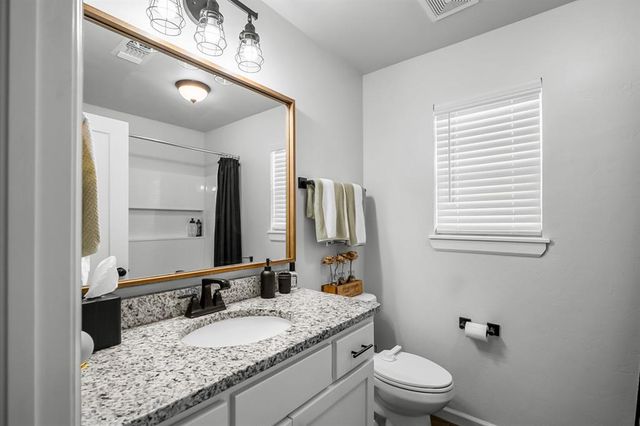 2404 Cedar Elm Place, Choctaw, OK 73020