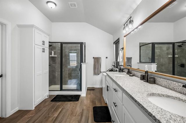 2404 Cedar Elm Place, Choctaw, OK 73020