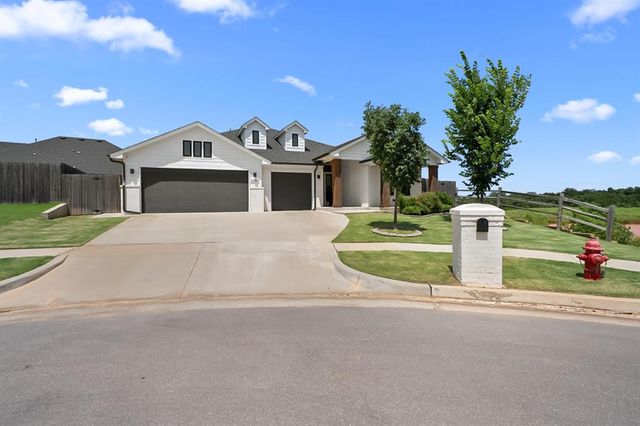 2404 Cedar Elm Place, Choctaw, OK 73020