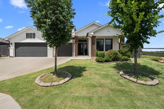 2404 Cedar Elm Place, Choctaw, OK 73020