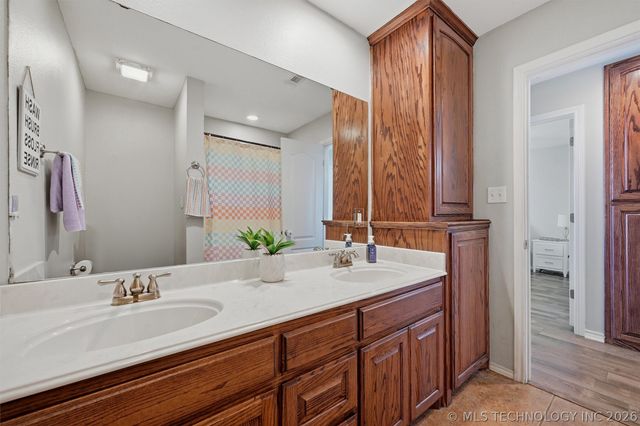 3221 Meagan Avenue, Durant, OK 74701