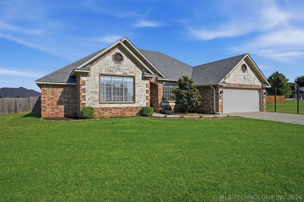 3221 Meagan Avenue, Durant, OK 74701