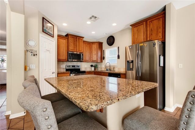 6037 Natchez Dr, Corpus Christi, TX 78414