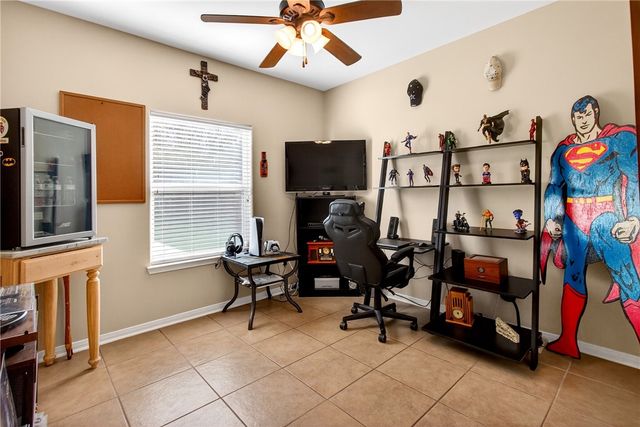 6037 Natchez Dr, Corpus Christi, TX 78414