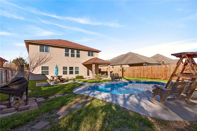 6037 Natchez Dr, Corpus Christi, TX 78414