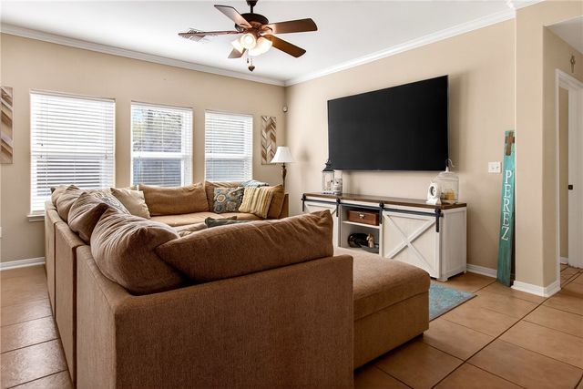 6037 Natchez Dr, Corpus Christi, TX 78414