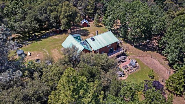 7420 Derby Ln, Somerset, CA 95684