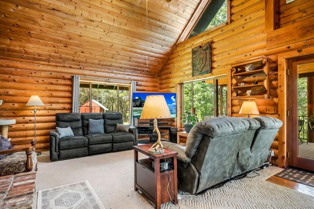 7420 Derby Ln, Somerset, CA 95684