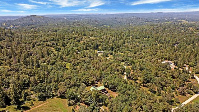 7420 Derby Ln, Somerset, CA 95684