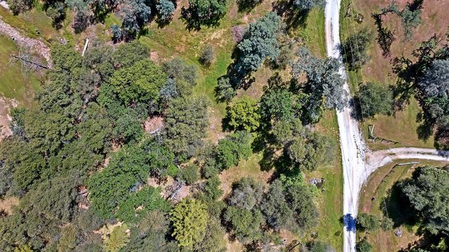7420 Derby Ln, Somerset, CA 95684
