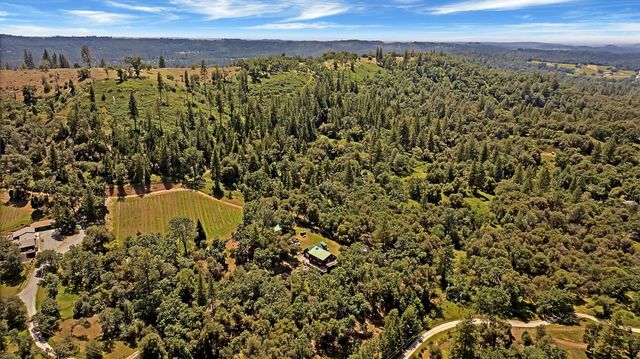 7420 Derby Ln, Somerset, CA 95684