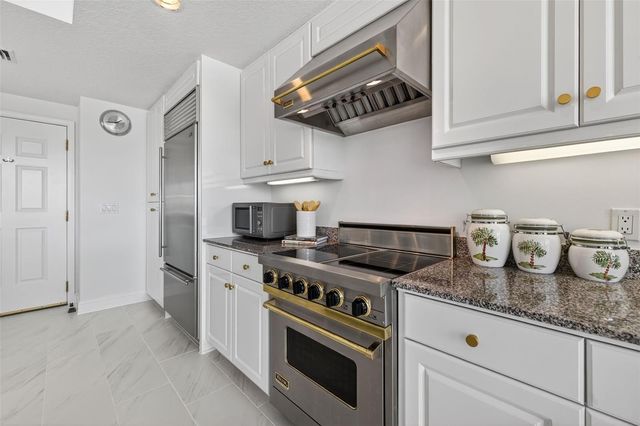 555 5TH AVENUE NE 332, St Petersburg, FL 33701