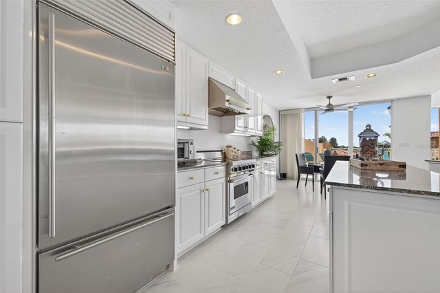 555 5TH AVENUE NE 332, St Petersburg, FL 33701