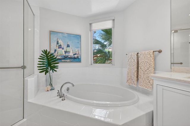 555 5TH AVENUE NE 332, St Petersburg, FL 33701