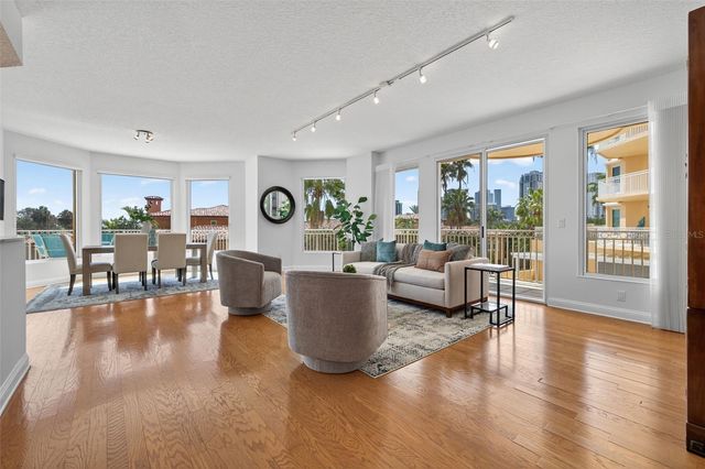 555 5TH AVENUE NE 332, St Petersburg, FL 33701