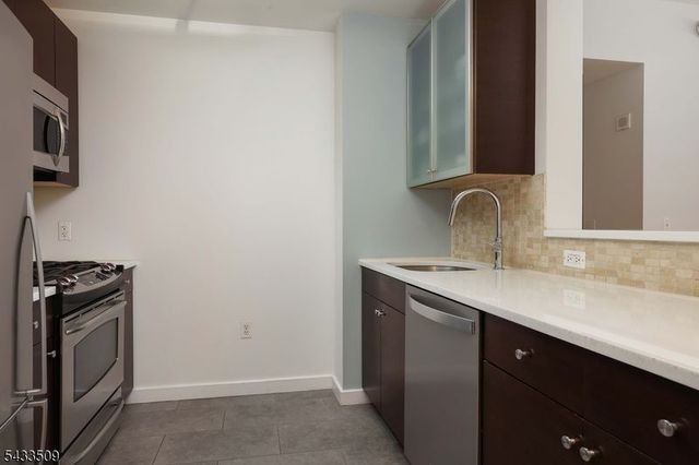 232 Pavonia Ave 312, Jersey City, NJ 07302