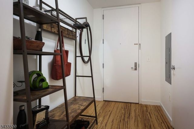 232 Pavonia Ave 312, Jersey City, NJ 07302