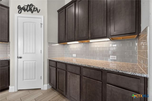 1608 Alvin Cir, New Braunfels, TX 78130