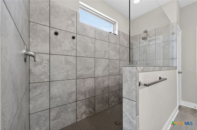 1608 Alvin Cir, New Braunfels, TX 78130