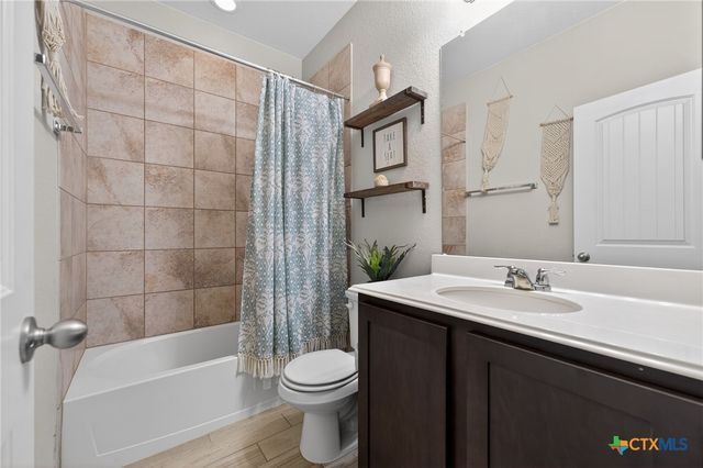 1608 Alvin Cir, New Braunfels, TX 78130