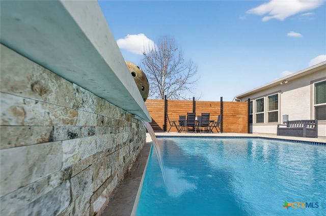 1608 Alvin Cir, New Braunfels, TX 78130