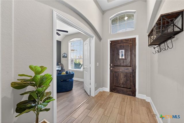 1608 Alvin Cir, New Braunfels, TX 78130