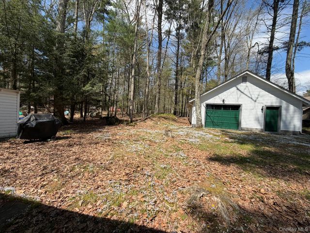 147 Mohican Trail, Glen Spey, NY 12737