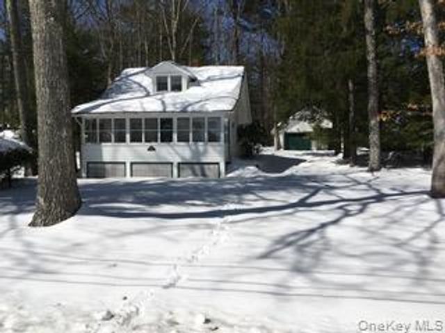 147 Mohican Trail, Glen Spey, NY 12737