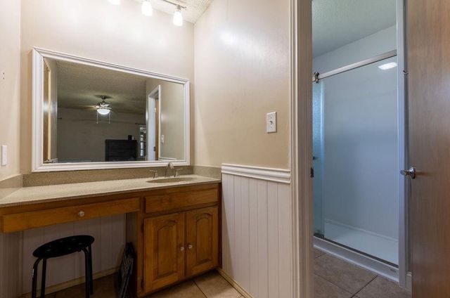 1634 Robin Place, Cleburne, TX 76033