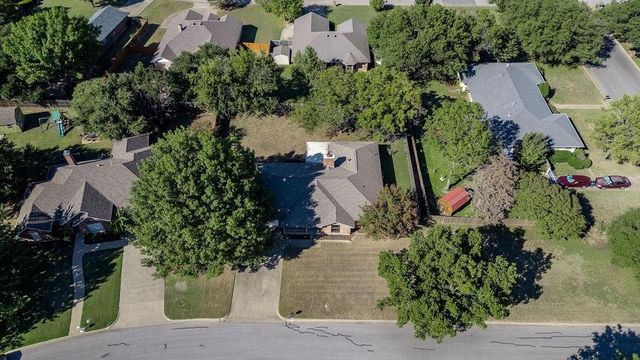 1634 Robin Place, Cleburne, TX 76033