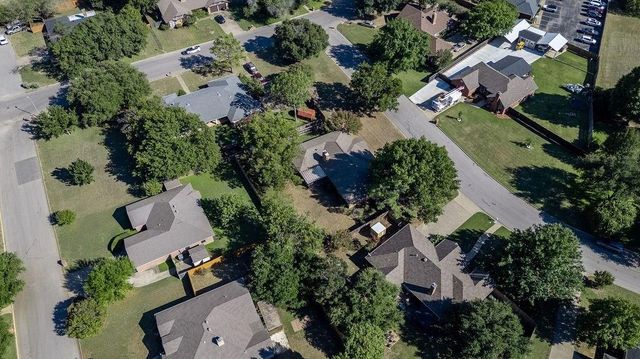1634 Robin Place, Cleburne, TX 76033